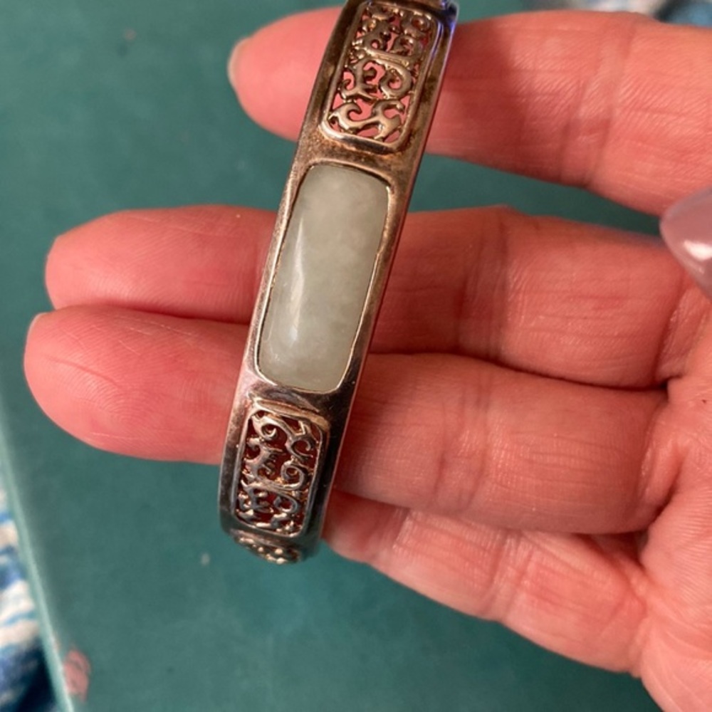 Sterling Silver jade stone inset cuff Size Small  vintage
